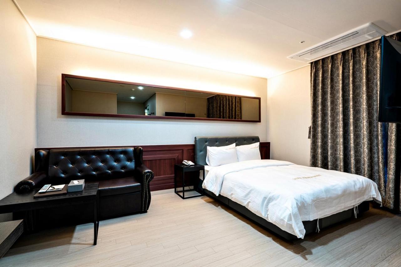 Siheung Seoul Tourist Hotel Buitenkant foto