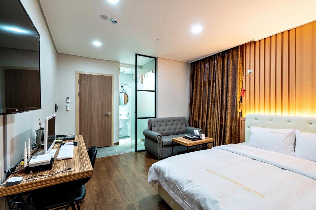 Siheung Seoul Tourist Hotel Buitenkant foto
