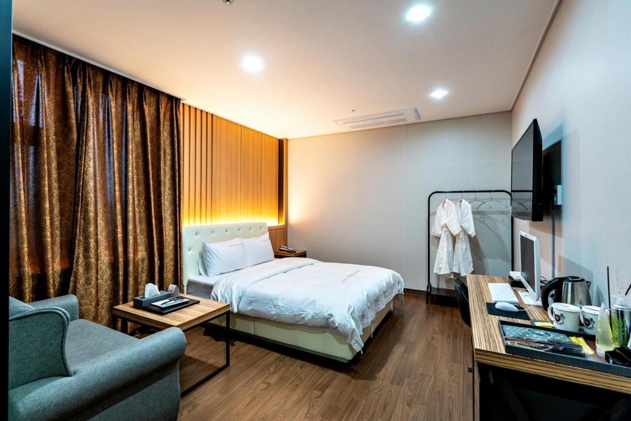 Siheung Seoul Tourist Hotel Buitenkant foto